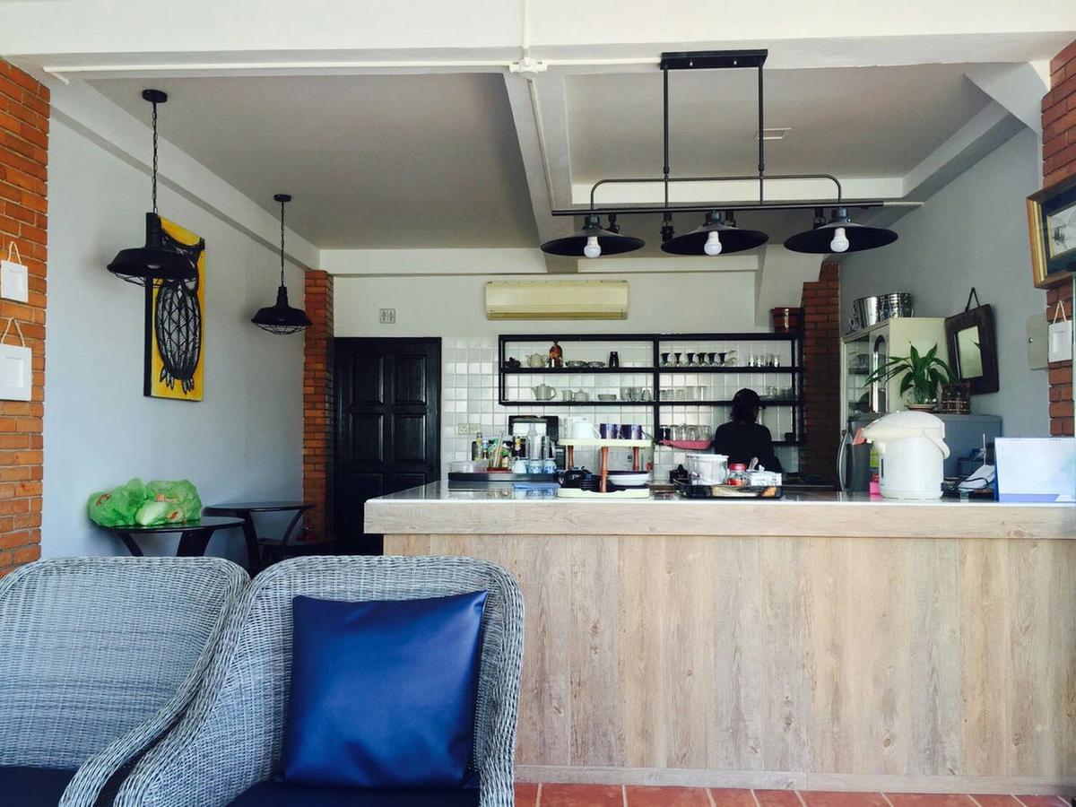 The Loft Riverside Chiangmai Hotel Чиангмай Екстериор снимка