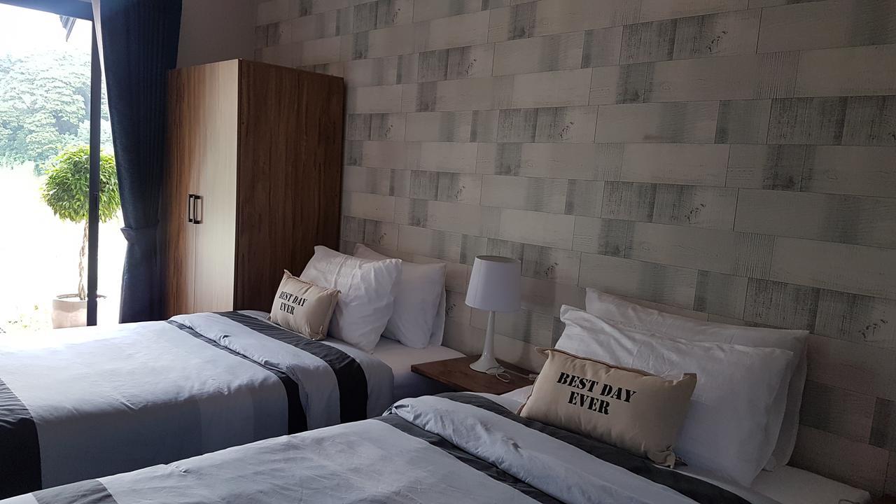 The Loft Riverside Chiangmai Hotel Чиангмай Екстериор снимка